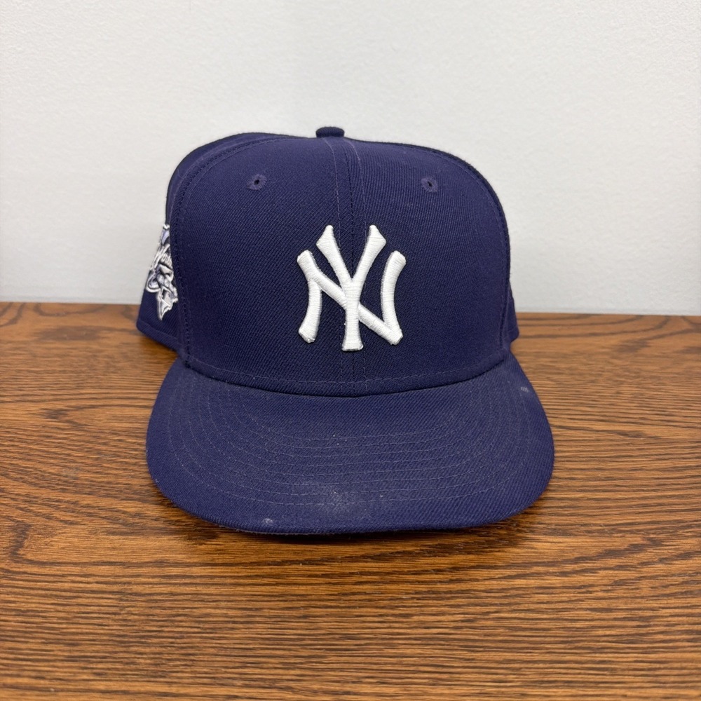Yankee Purple World Series Fitted 7/β 3/8 New Era